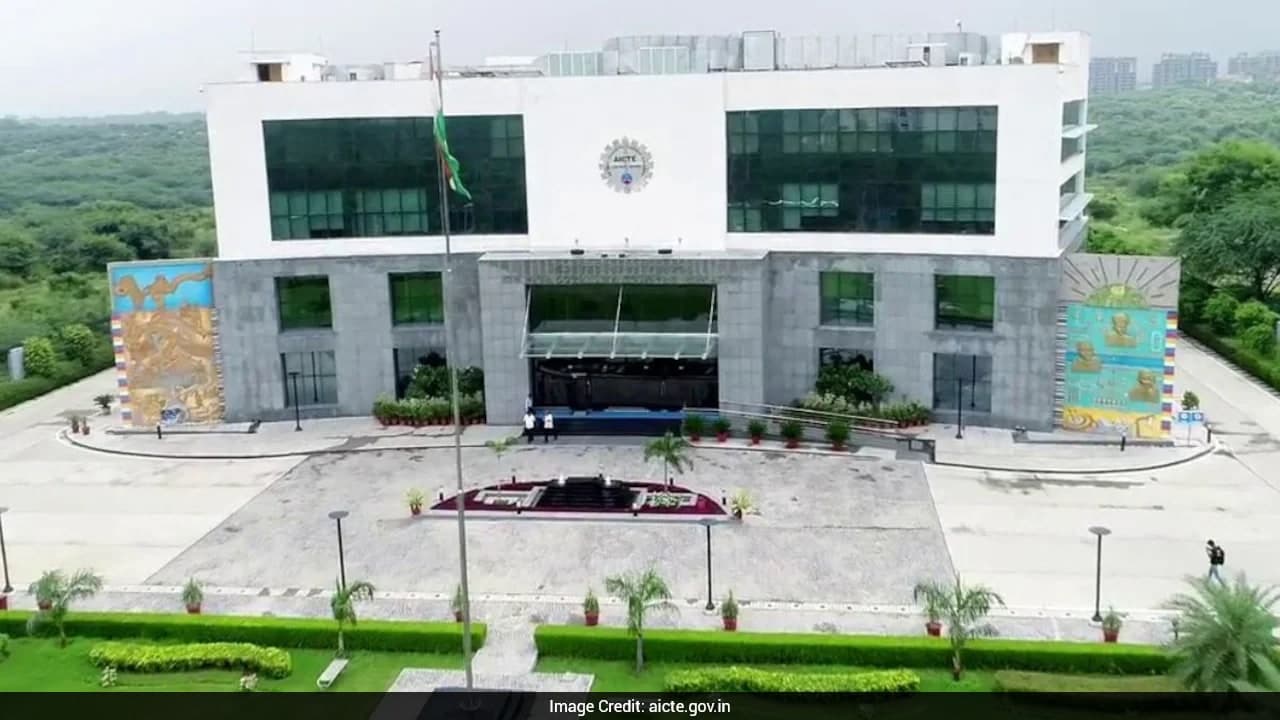 AICTE Shuts Down 58 Engineering Colleges: What’s Next for Students?