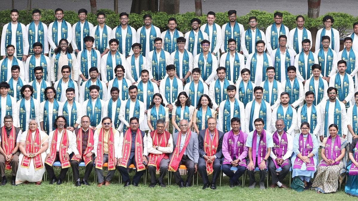 IIIT-B Convocation: 316 Graduates Celebrate Success Amidst Rising Job Offers